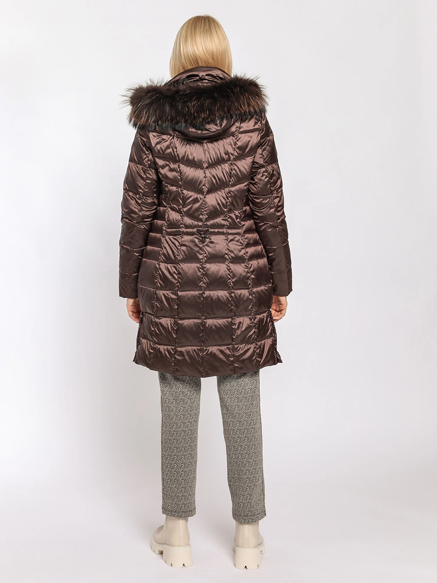 Темно-коричневое пуховое пальто с капюшоном